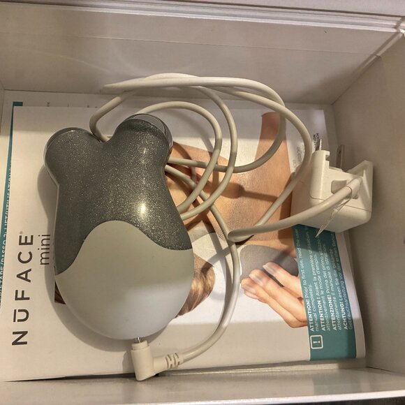 NuFace On the Glow Facial Lift Product - Picture 2 of 3